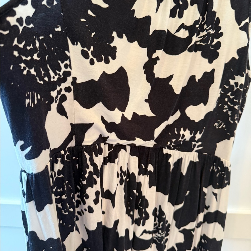 LOFT Floral Pattern Sun Dress. - Picture 4 of 6
